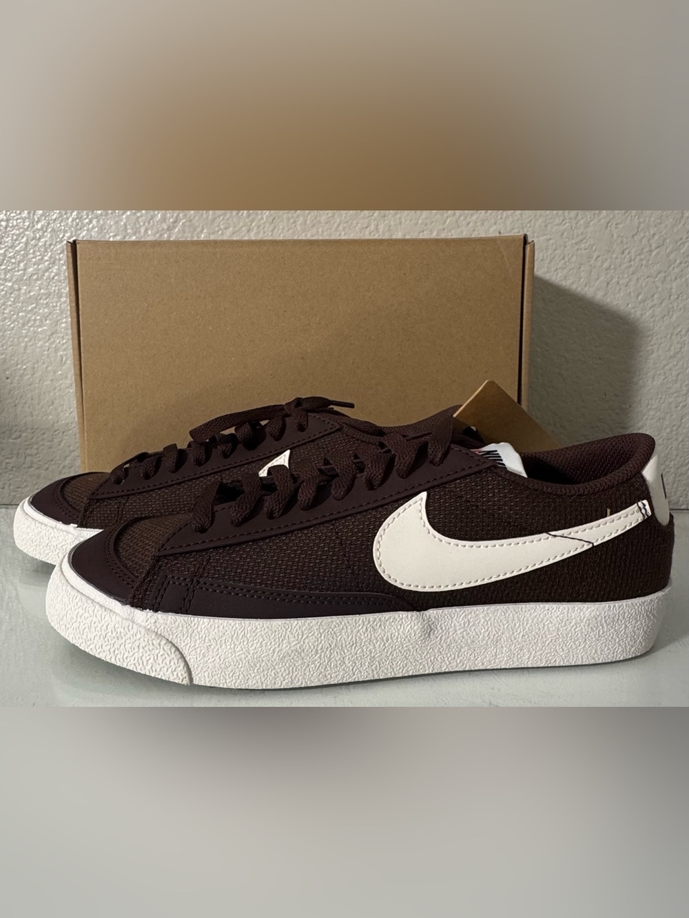 Women’s Nike Blazer in Earth / Sail Size 8
